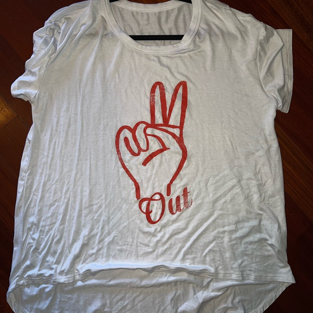 Oversized white tshirt - peace out